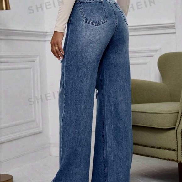 🔆NWOT🔆 Women's Jeans Distressed Loose Fit Denim Pants Shein Medium Wash - Picture 2 of 2